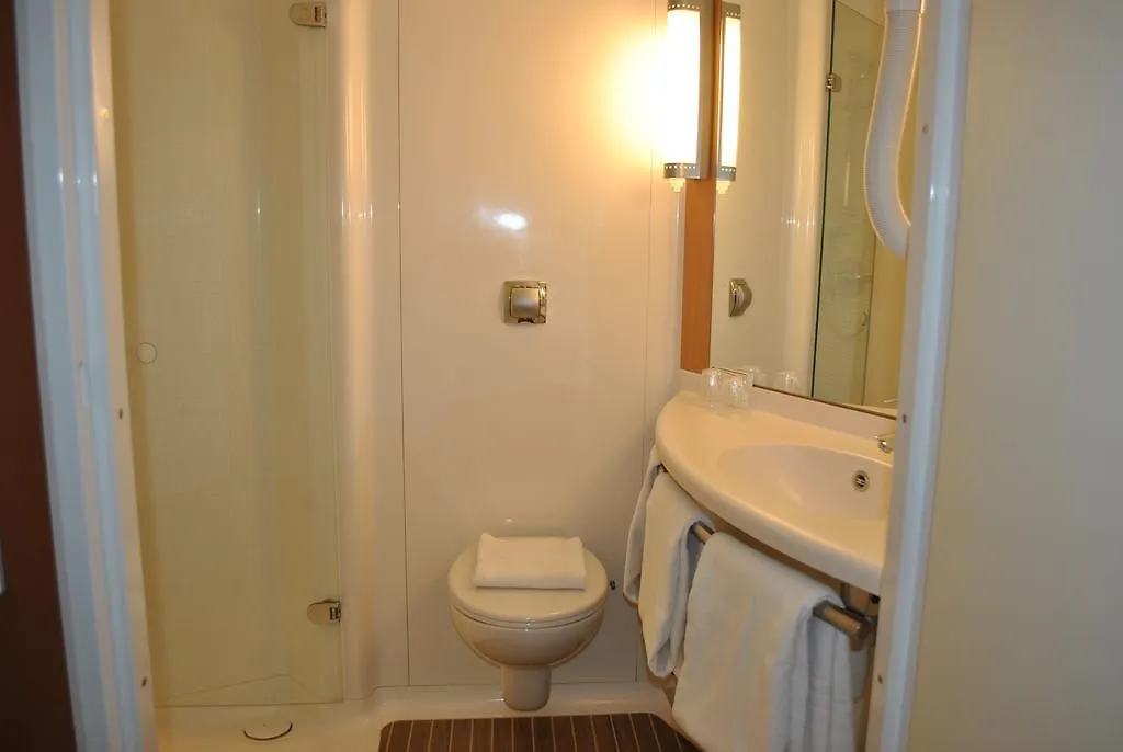 Ibis Loriol Le Pouzin Hotel 3*,  France