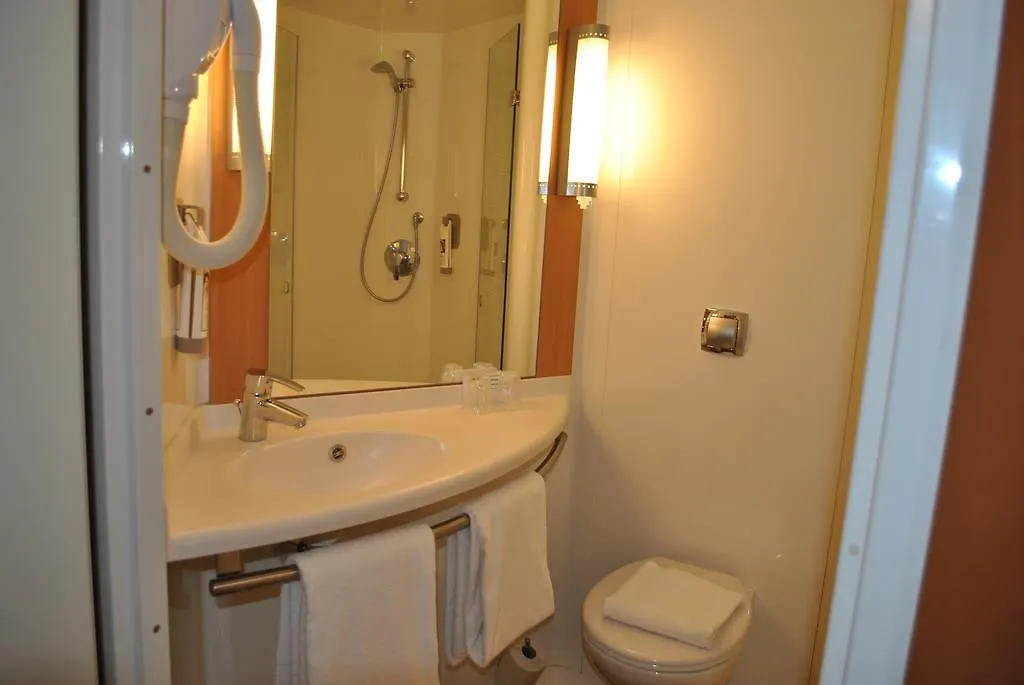 Ibis Loriol Le Pouzin Hotel France
