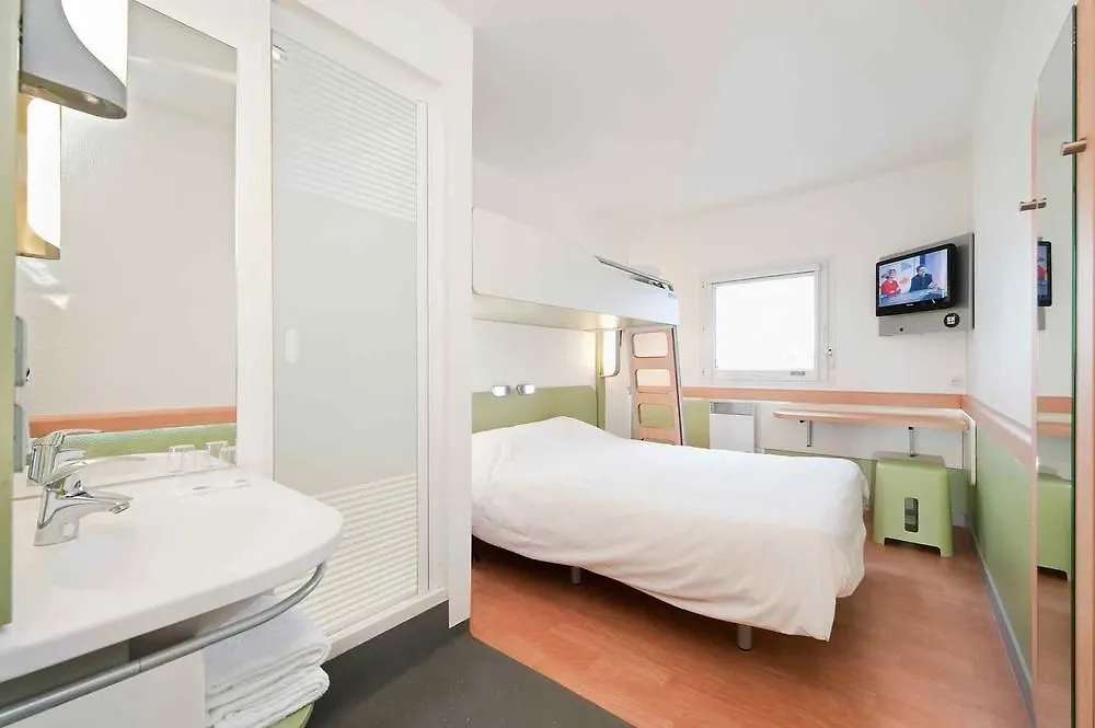 Ibis Loriol Le Pouzin Hotel