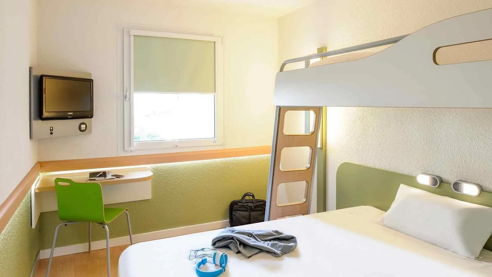 Ibis Loriol Le Pouzin Hotel