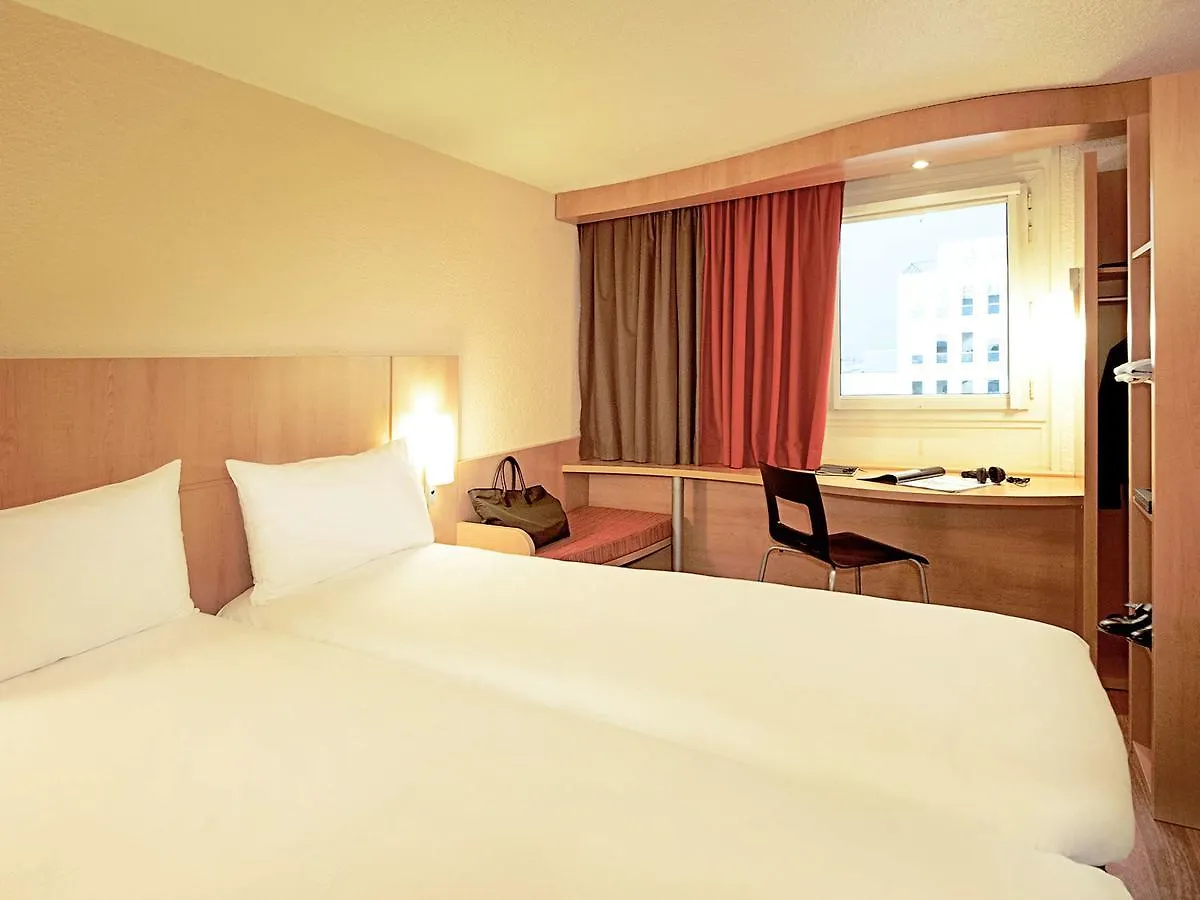 Ibis Loriol Le Pouzin Hotel France