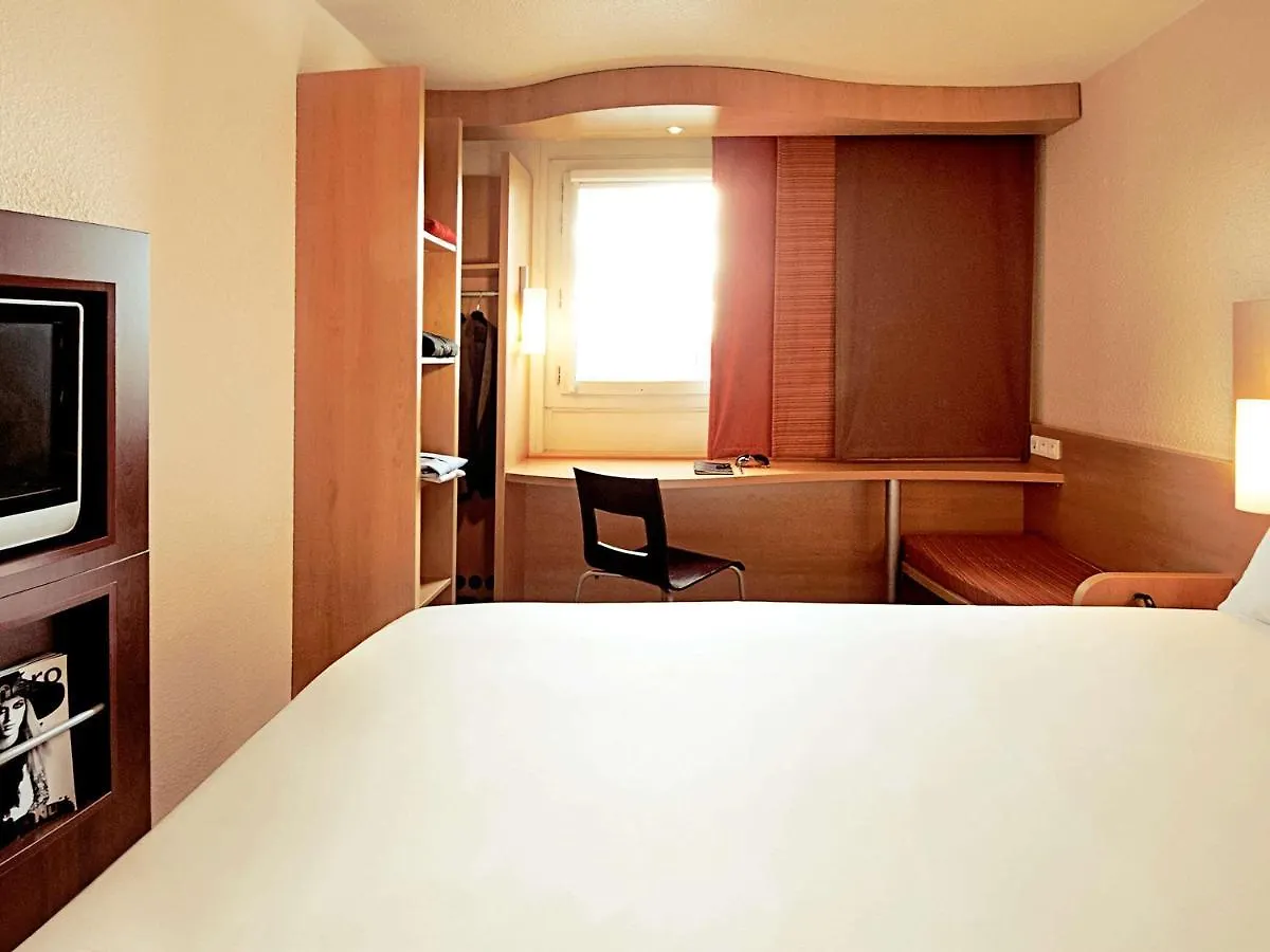 Ibis Loriol Le Pouzin Hotel 3*,